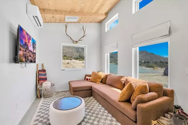 Morongo Valley, CA 92256,10277 Pinon Avenue