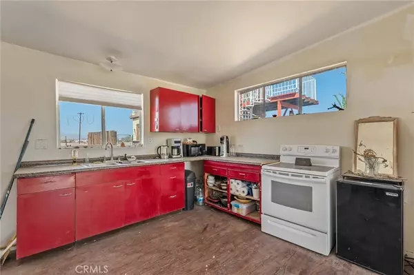 29 Palms, CA 92277,83478 Helen Street