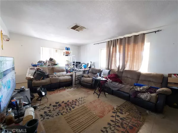Joshua Tree, CA 92252,61804 Oleander Drive