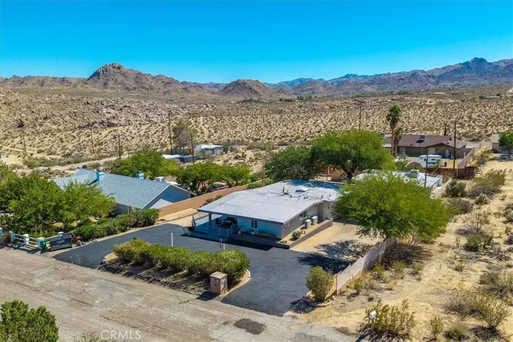 Joshua Tree, CA 92252,61833 Alta Mesa