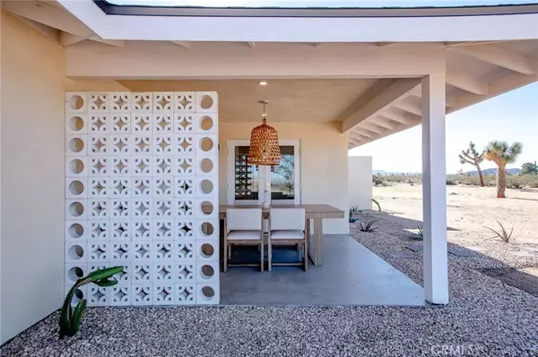 Landers, CA 92285,59676 Mitch Road