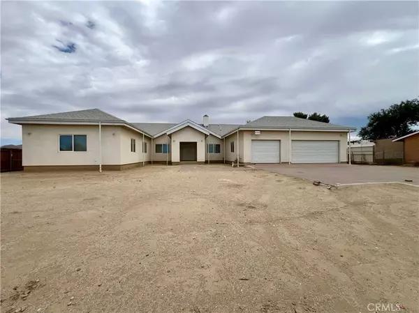 41380 156th Street East, Lake Los Angeles, CA 93535