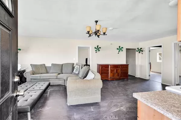 29 Palms, CA 92277,6365 Marilane