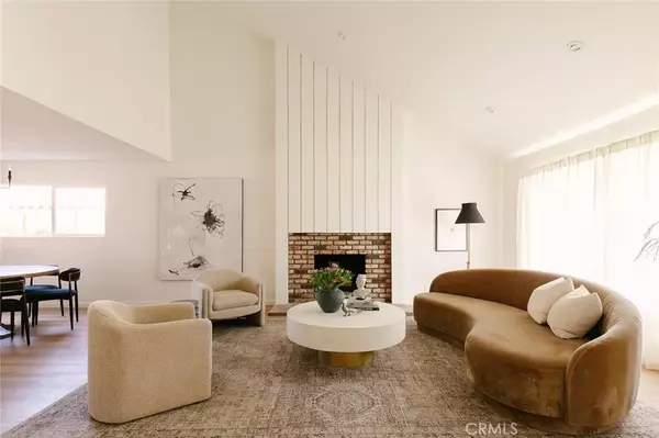 Burbank, CA 91504,3107 Highland View Drive
