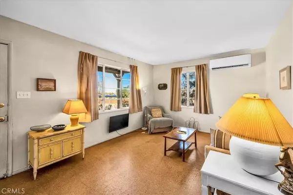 Joshua Tree, CA 92252,61855 Valley View