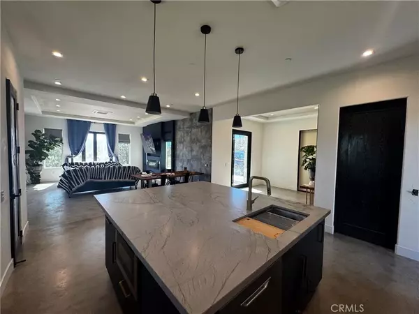 Yucca Valley, CA 92284,54576 Munson