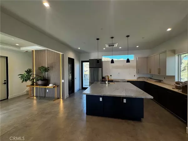 Yucca Valley, CA 92284,54576 Munson