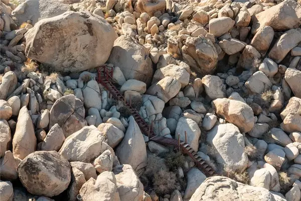 Joshua Tree, CA 92252,66075 Foothill