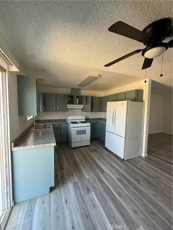 29 Palms, CA 92277,73838 S Slope