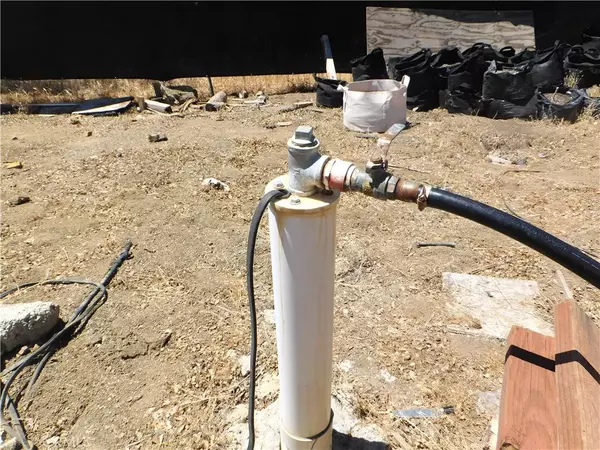 Clearlake Oaks, CA 95423,997 Watertrough Rd