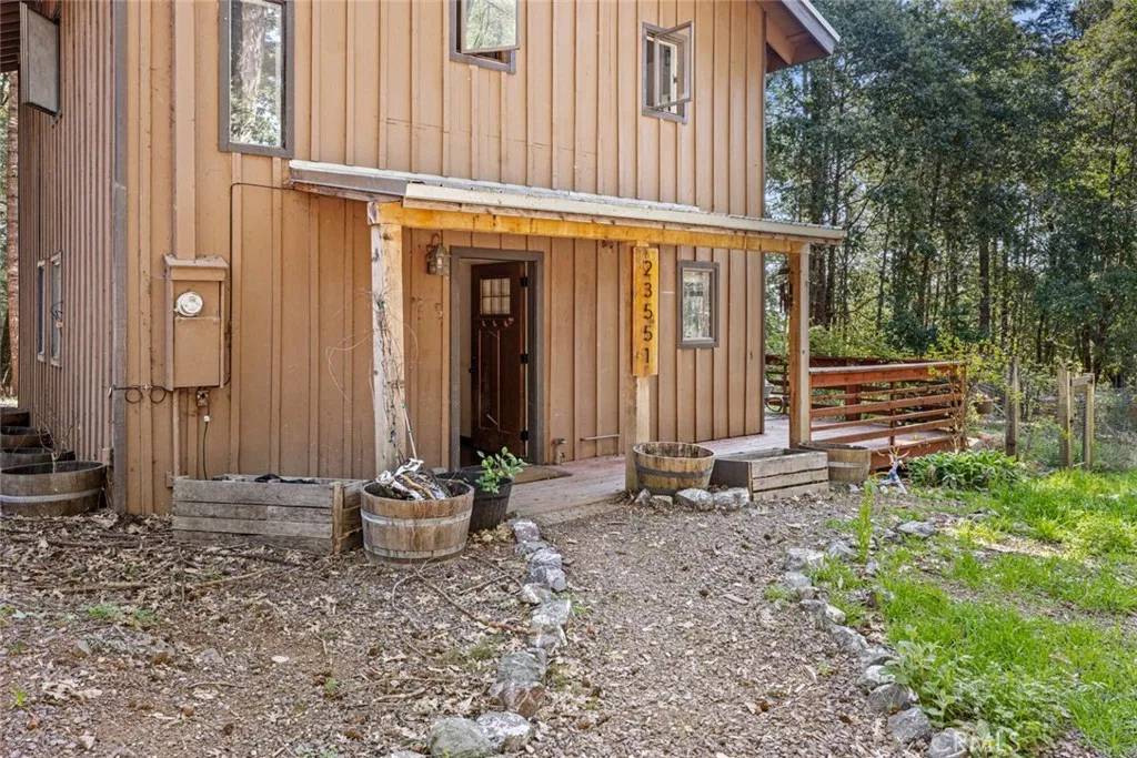 23551 Ridge Road, Willits, CA 95490