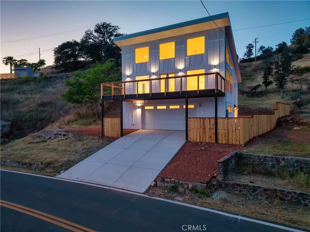 Clearlake, CA 95422,12172 Lakeshore Drive