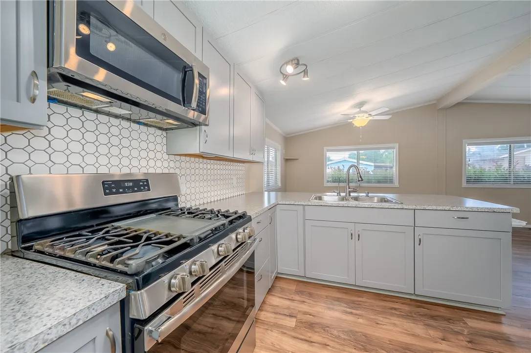 Lakeport, CA 95453,5330 Lakeshore #32