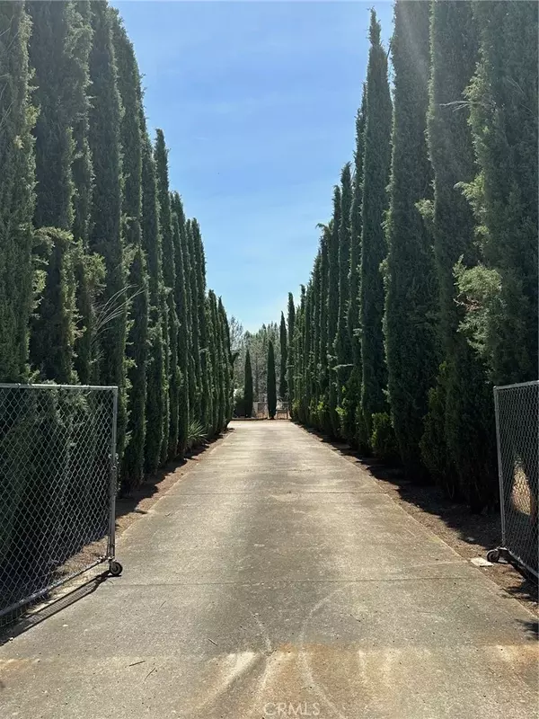 Clearlake Oaks, CA 95423,17307 Dogwood Way