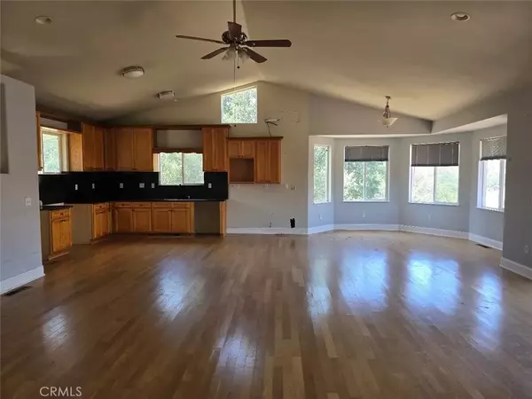 Clearlake Oaks, CA 95423,2723 Apache Trail