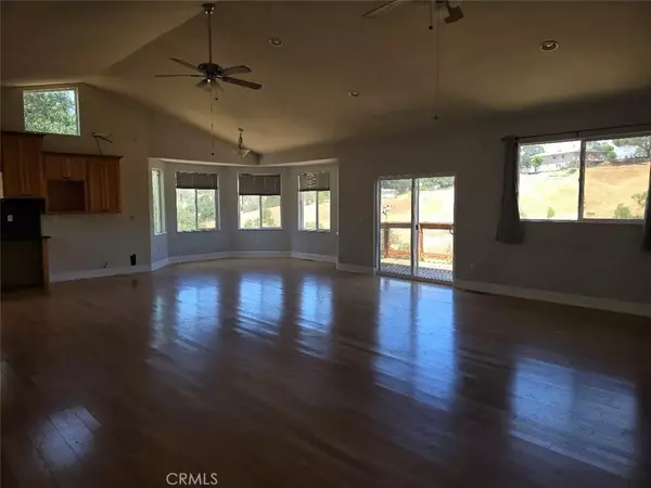 Clearlake Oaks, CA 95423,2723 Apache Trail