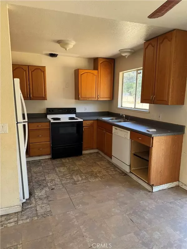 Clearlake, CA 95422,15474 Highlands Harbor Road