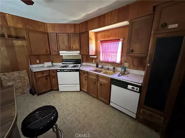 Clearlake Oaks, CA 95423,286 Schindler Street