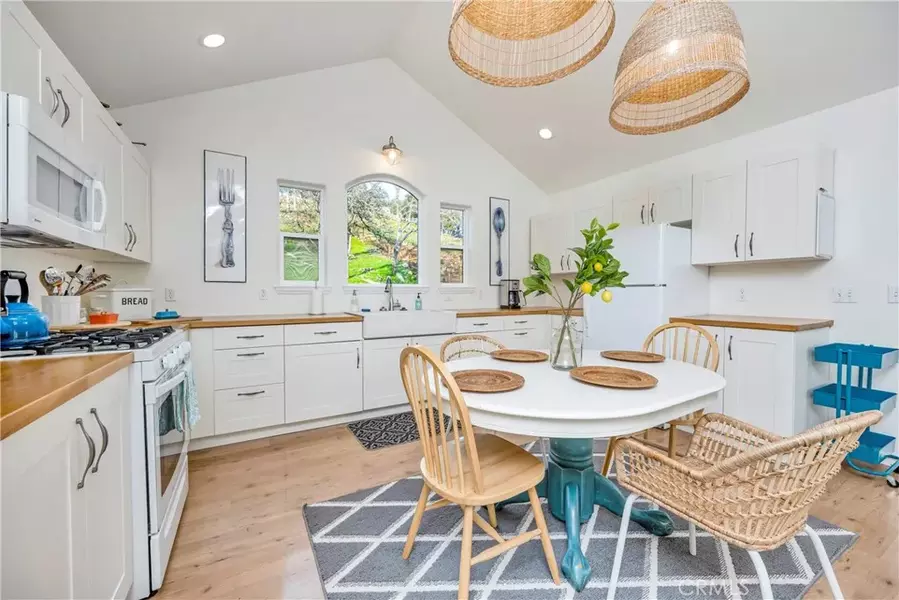 19618 Stinson Road, Hidden Valley Lake, CA 95467