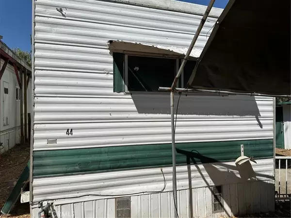 Clearlake Oaks, CA 95423,12840 Island Dr. #44