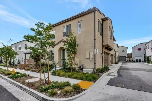 Corona, CA 92883,4147 Cameron Way #101