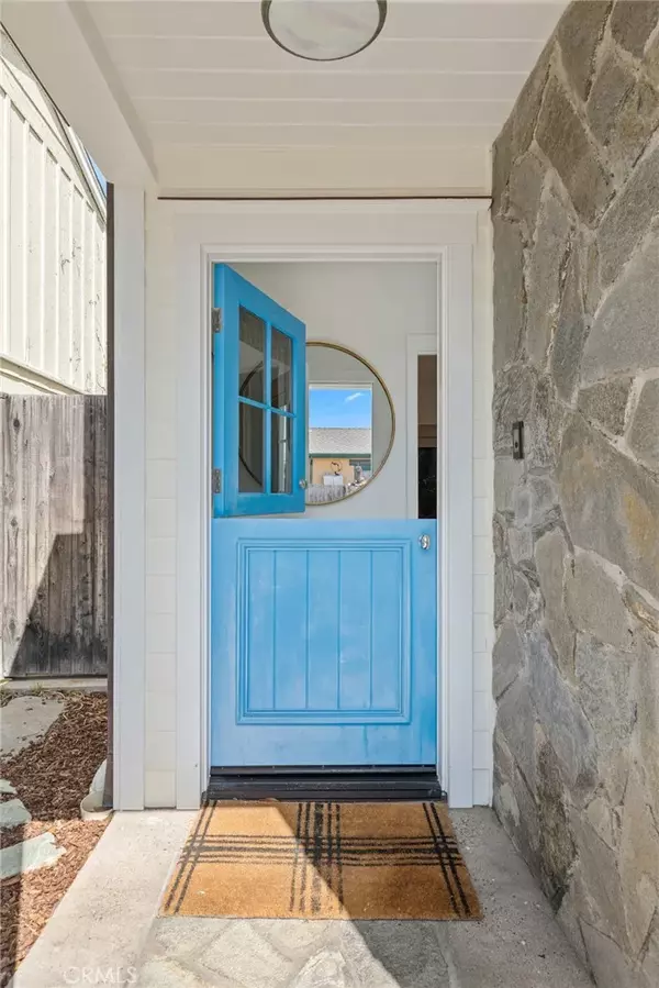 Laguna Beach, CA 92651,31602 Santa Rosa Dr