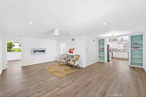 Laguna Beach, CA 92651,520 Cliff Drive #303