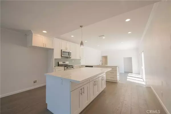 Lakewood, CA 90713,5822 Hedda Street