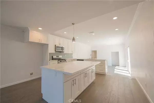 Lakewood, CA 90713,5822 Hedda Street