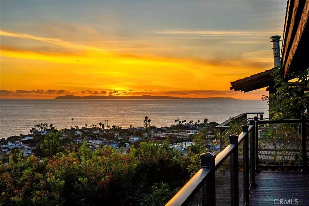 Laguna Beach, CA 92651,481 Dartmoor Street