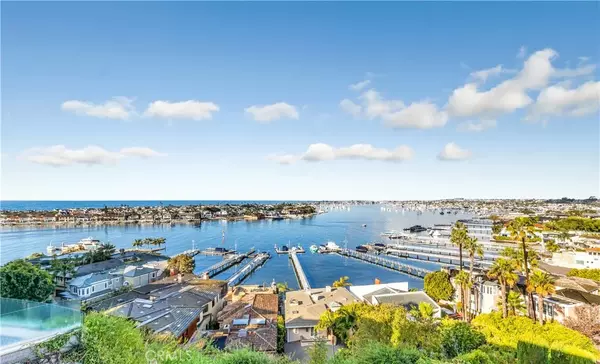 Corona Del Mar, CA 92625,309 Carnation Avenue #4