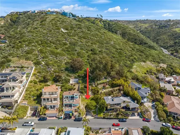 Laguna Beach, CA 92651,1040 Skyline