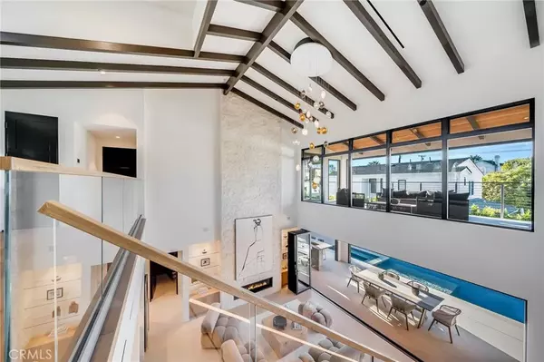 Newport Beach, CA 92663,427 Santa Ana Av