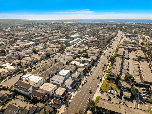 Huntington Beach, CA 92649,16642 Algonquin St