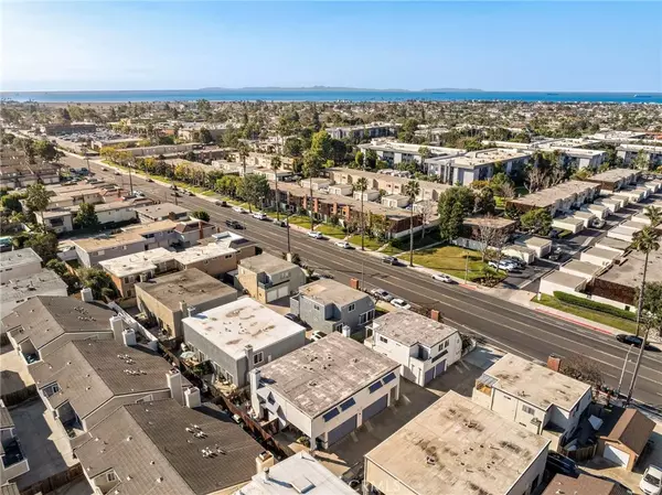 Huntington Beach, CA 92649,16642 Algonquin St