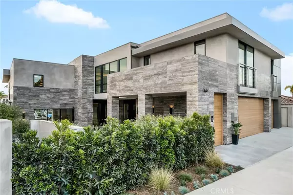 Newport Beach, CA 92660,433 Harbor Island Drive