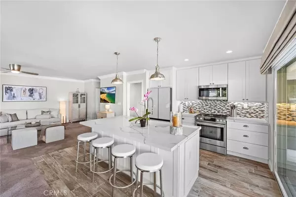 Laguna Beach, CA 92651,151 Myrtle Street #7