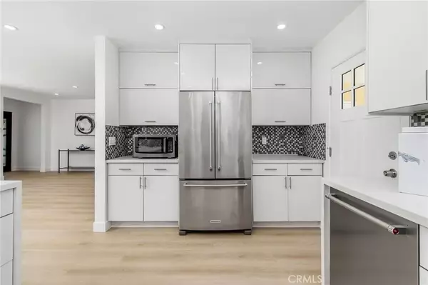North Hollywood, CA 91601,5951 Colfax Avenue