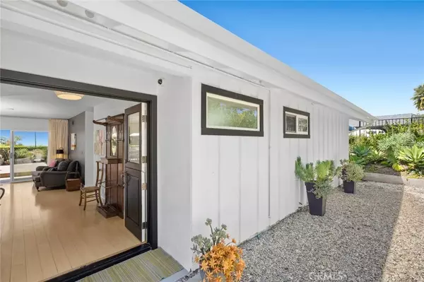 Laguna Beach, CA 92651,2909 Alta Laguna