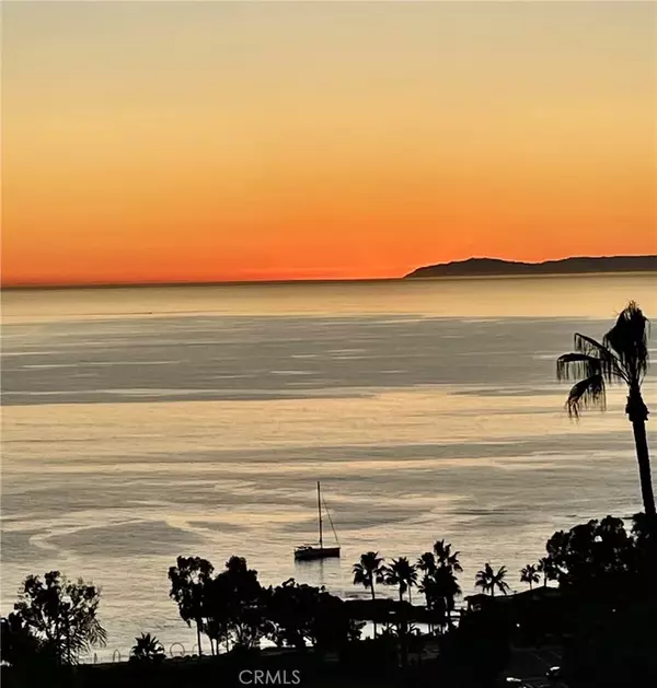 Laguna Beach, CA 92651,21657 Ocean Vista Drive #19