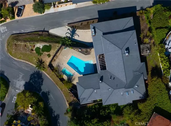 Laguna Beach, CA 92651,622 Mystic Way