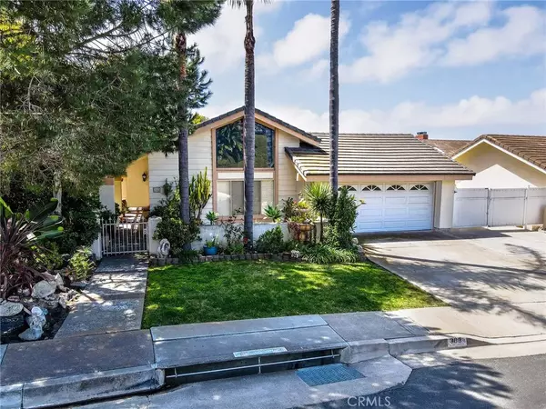 San Clemente, CA 92672,303 Calle Escuela