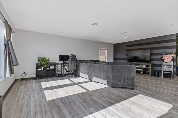 Lancaster, CA 93536,44539 Freer Way