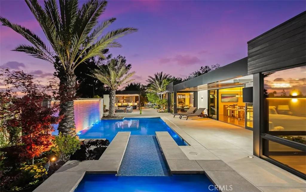 Newport Beach, CA 92660,15 Torrey Pines Lane