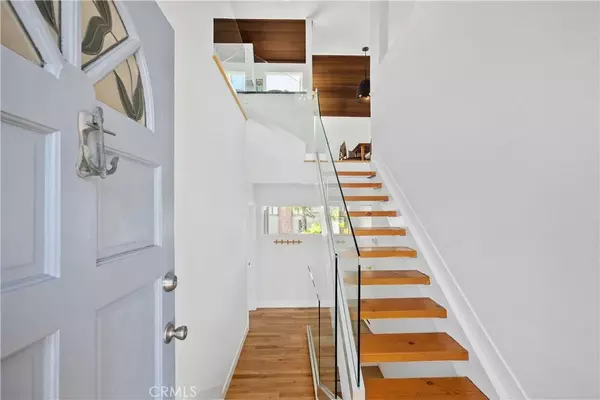 Laguna Beach, CA 92651,390 Saint Anns Drive