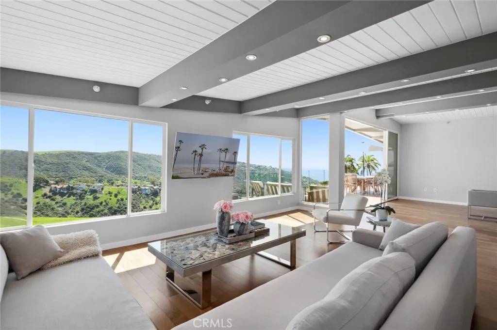 2085 Temple Hills Drive, Laguna Beach, CA 92651