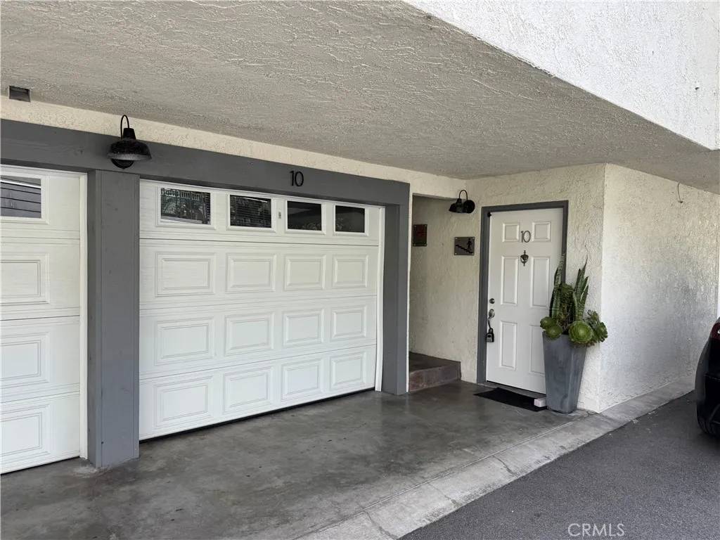 Laguna Beach, CA 92651,222 Arch. #10 Street