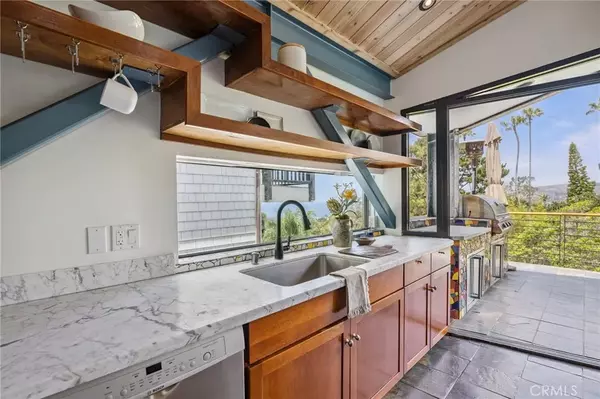 Laguna Beach, CA 92651,686 Diamond Street