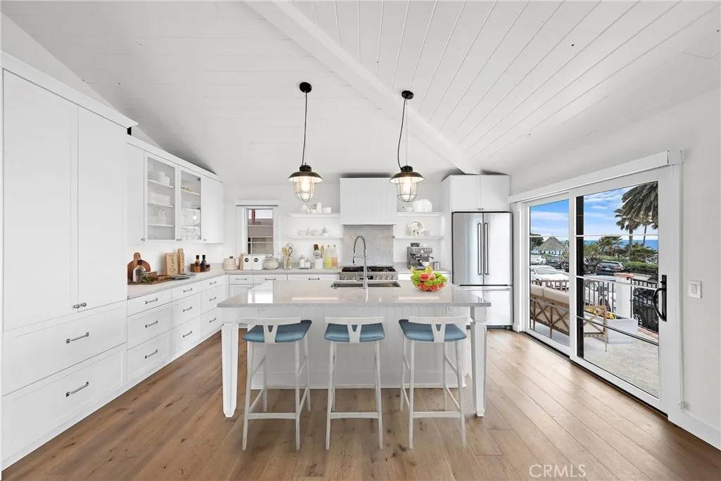Laguna Beach, CA 92651,350 Cliff