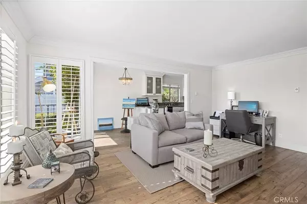 Laguna Beach, CA 92651,422 Cypress Street